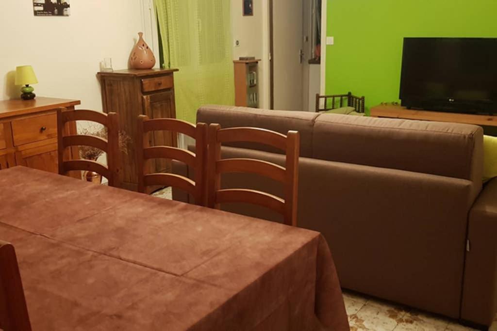 Апартаменти Un Charmant Logement Ег-Морт Екстер'єр фото