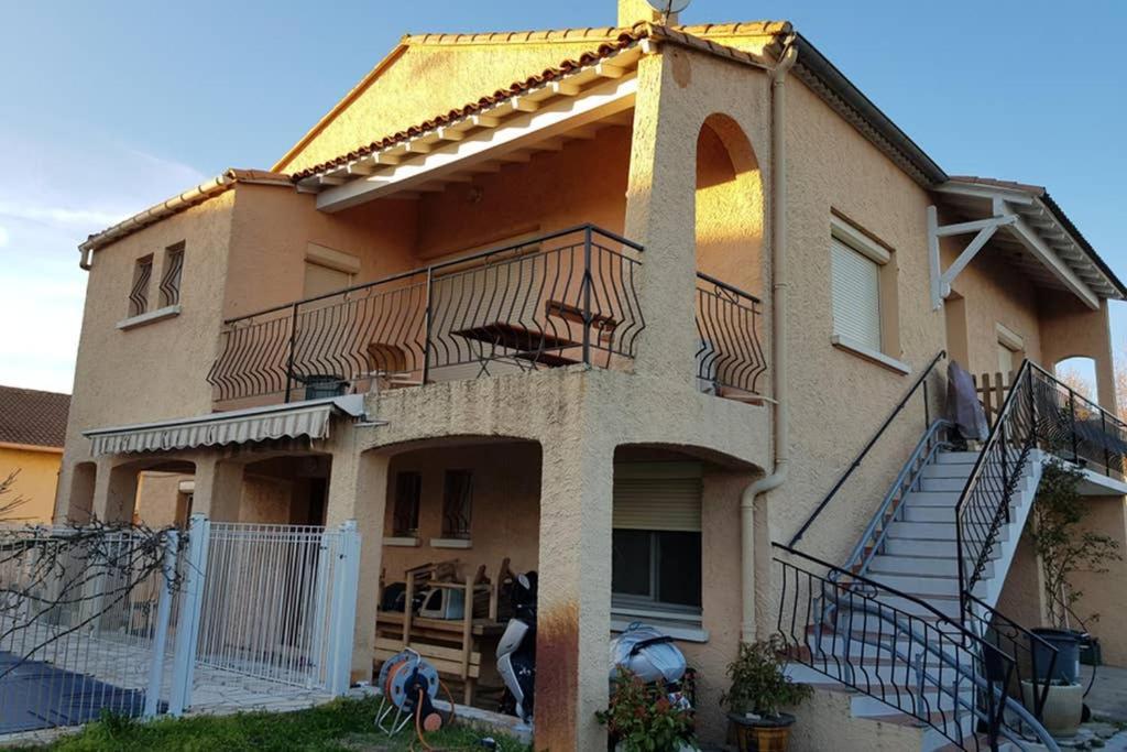 Апартаменти Un Charmant Logement Ег-Морт Екстер'єр фото